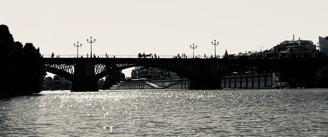 The Triana bridge as I imagine it looked like in the 1800s. Photo © Karethe Linaae